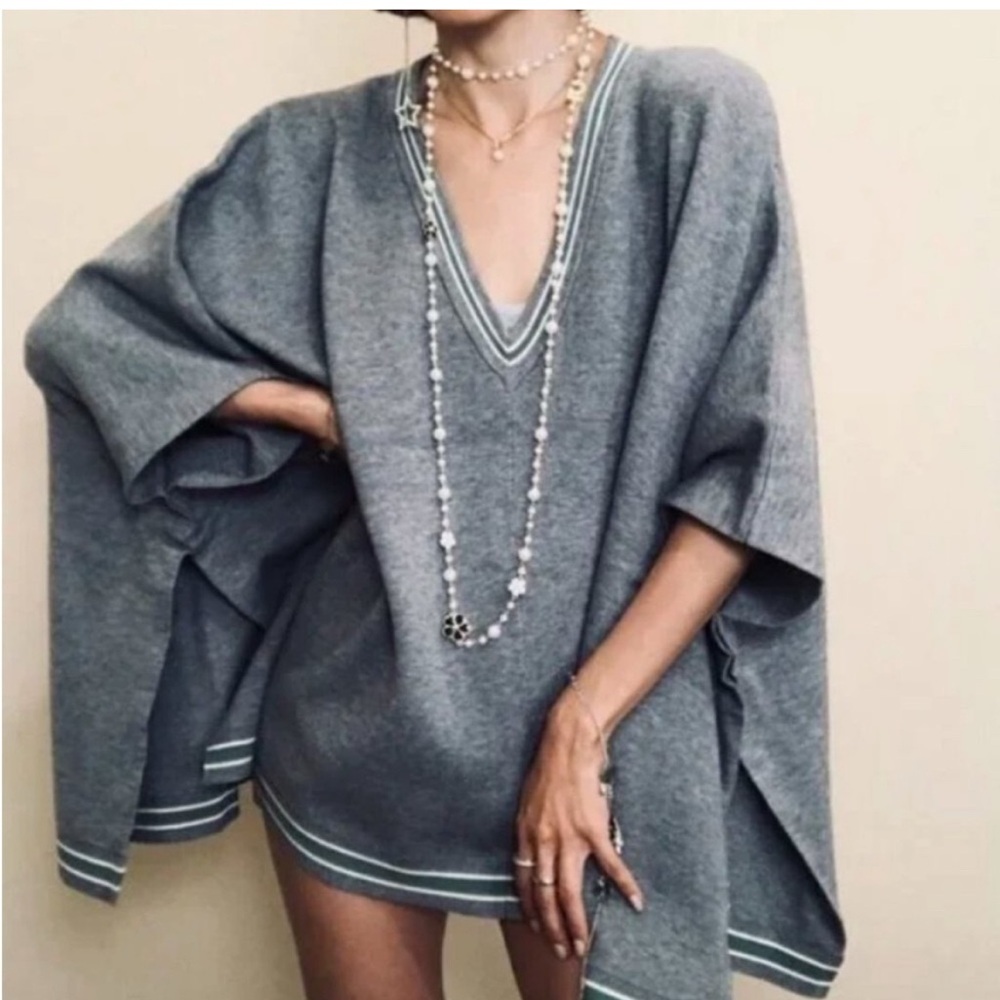 NWT House of Harlow 1960 Poncho Size -OSFM